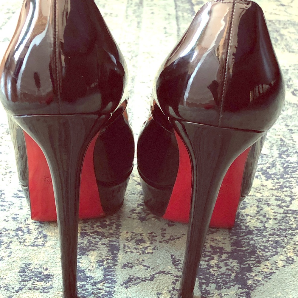Patent Leather pumps